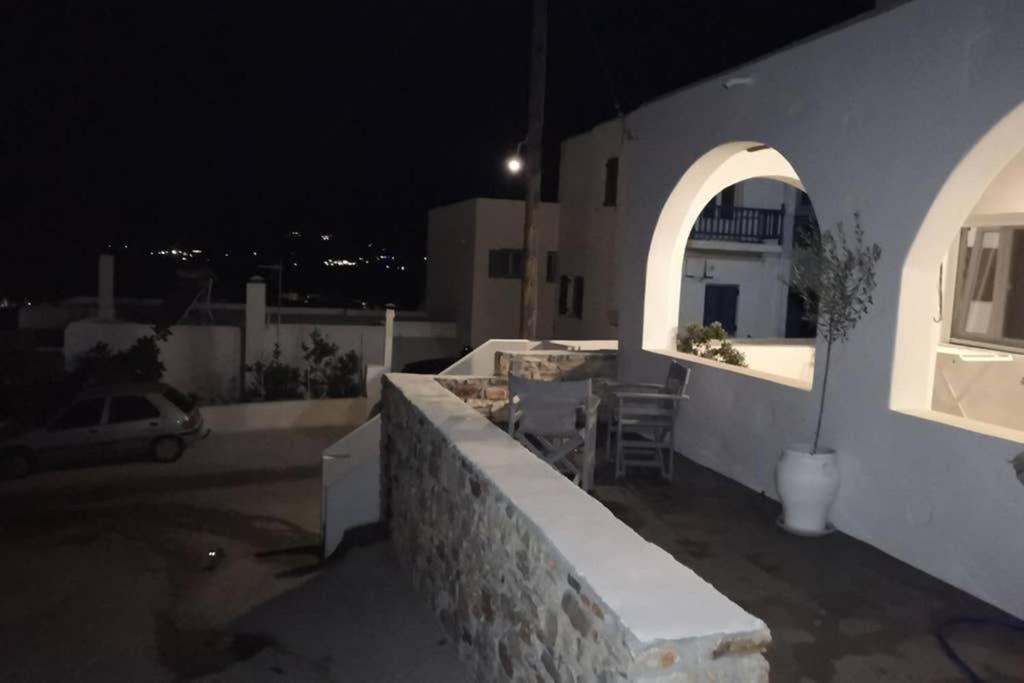 Mariannas House דירה